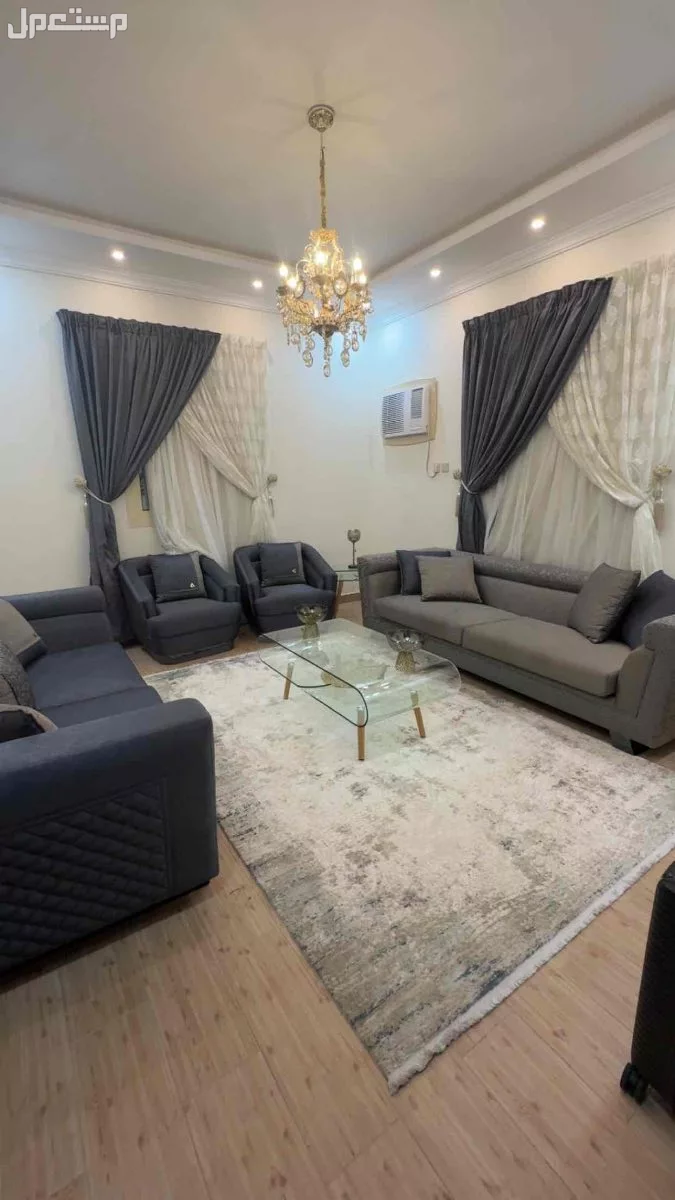 كنب طاولات مفرشه  في ينبع البحر بسعر 12 ألف ريال سعودي