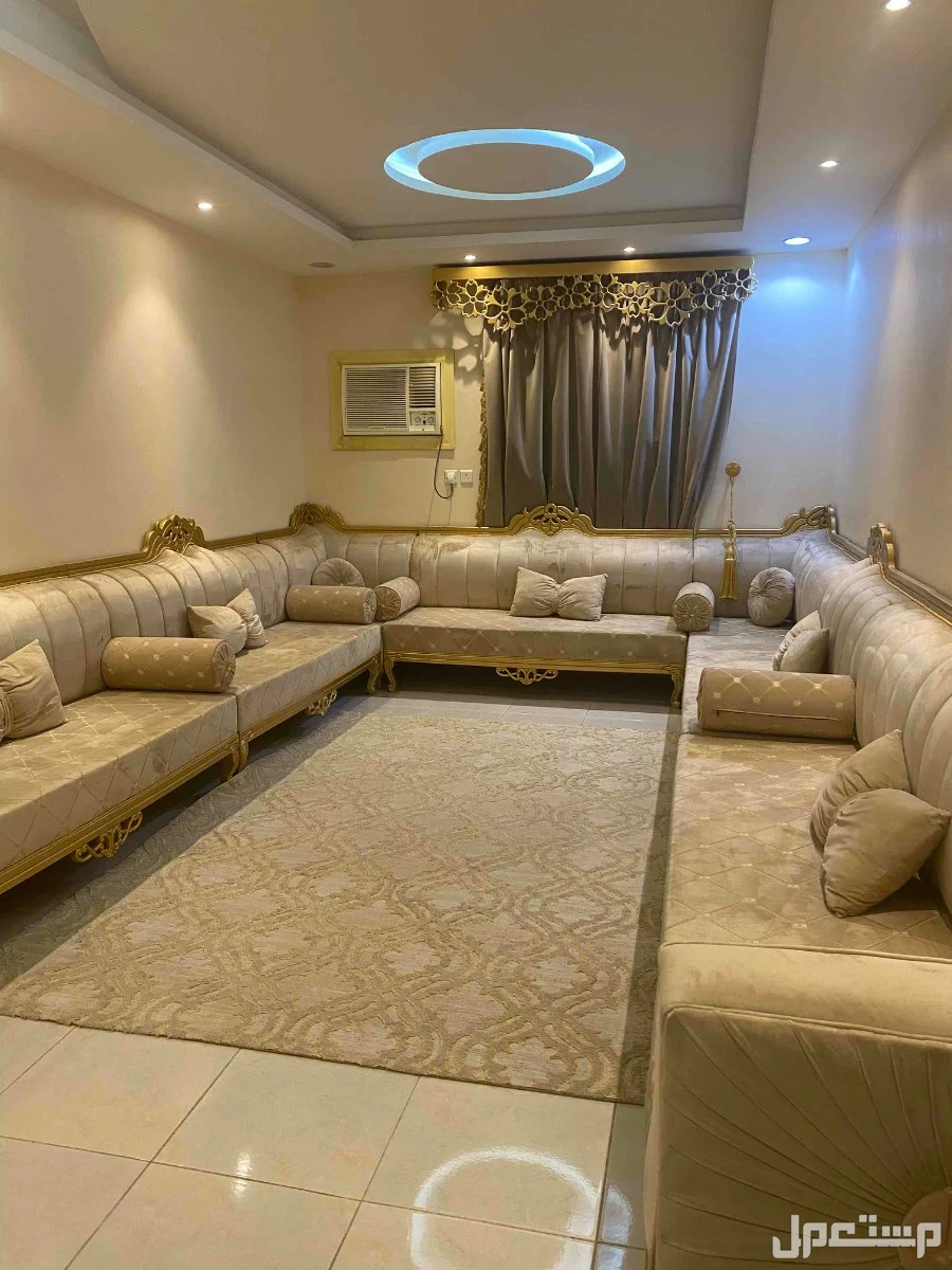 مكة المكرمة  في مكة المكرمة بسعر ألفين ريال سعودي كنب للبيع جديد 2000﷼ مكه المكرمه جديد