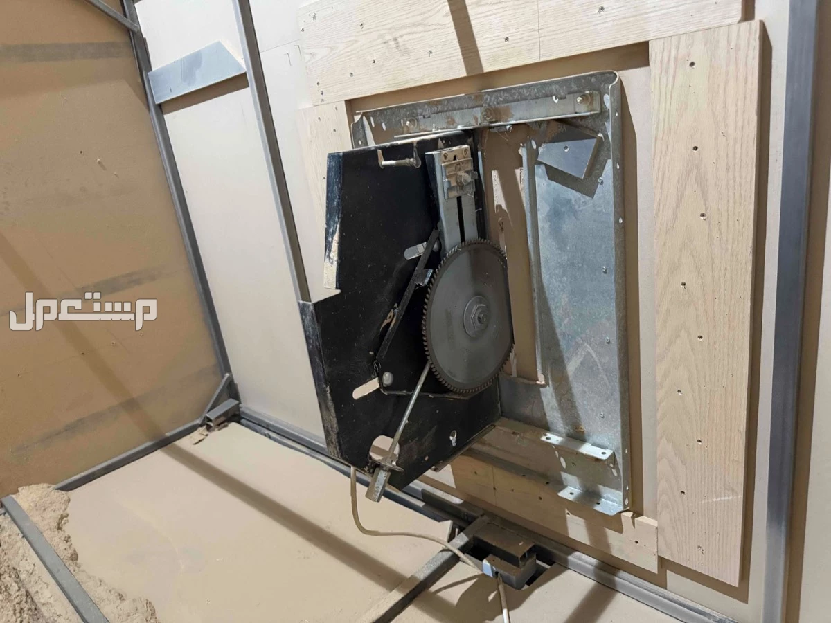 أغراض ورشة نجارة للبيع  في الرياض بسعر 1 ريال سعودي