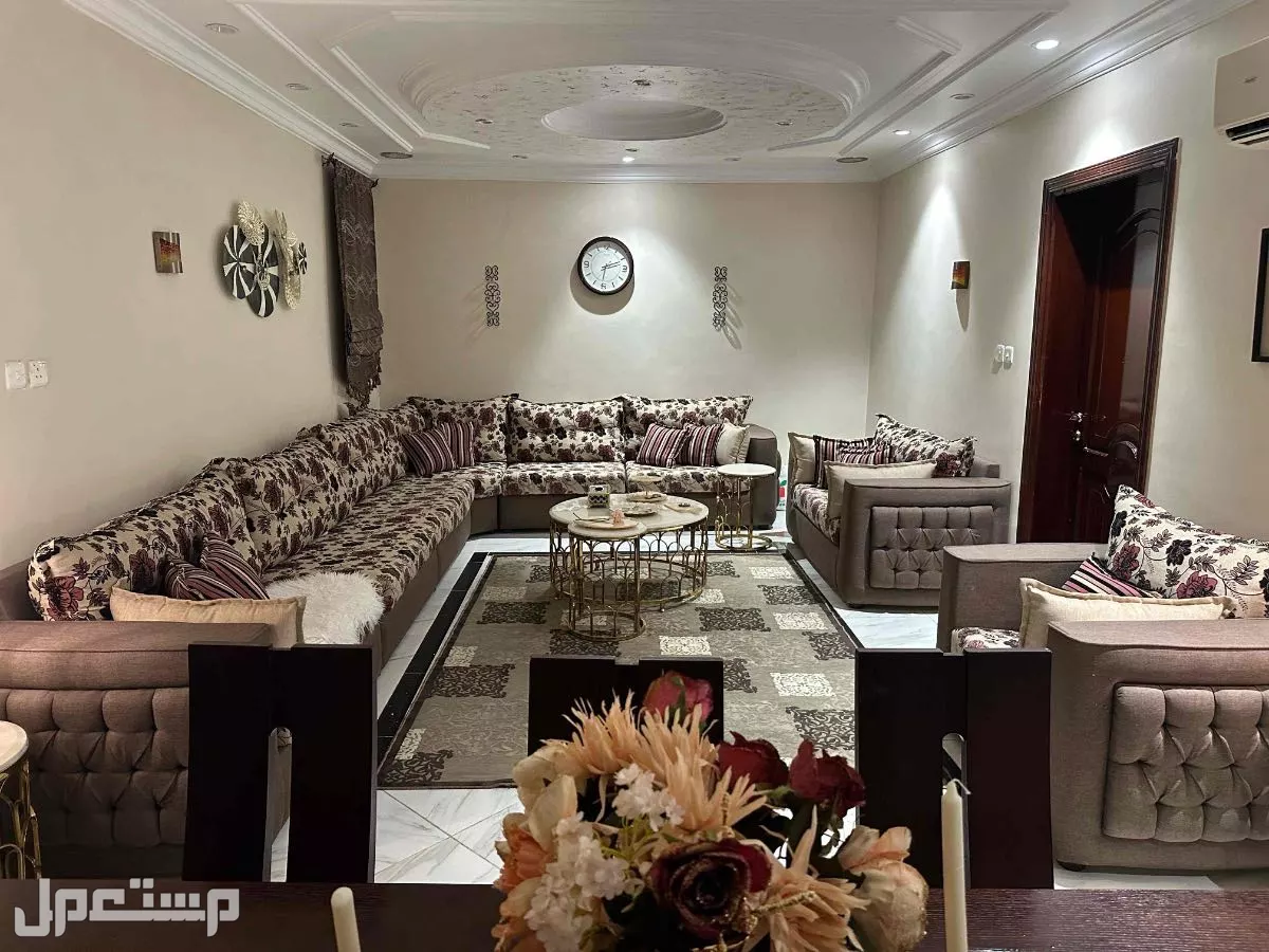 كنب للبيع في المدينة المنورة على السوم