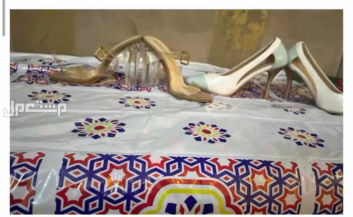 مكه المكرمه العتيبيه عند الملقيه عند مطعم طيبه صندل الابيض والتفاحي والبني 80﷼