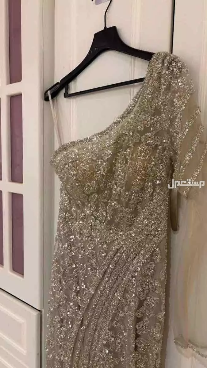 فساتين للبيع بحالة ممتازه في بريدة بسعر 200 ريال سعودي