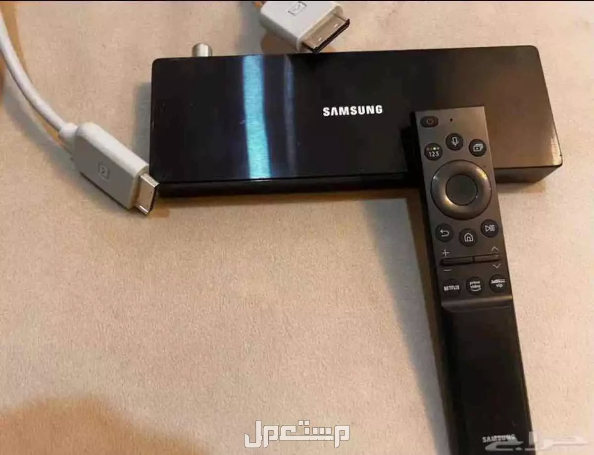 شاشة سامسونج DM82D شاشة تفاعلية للأعمال