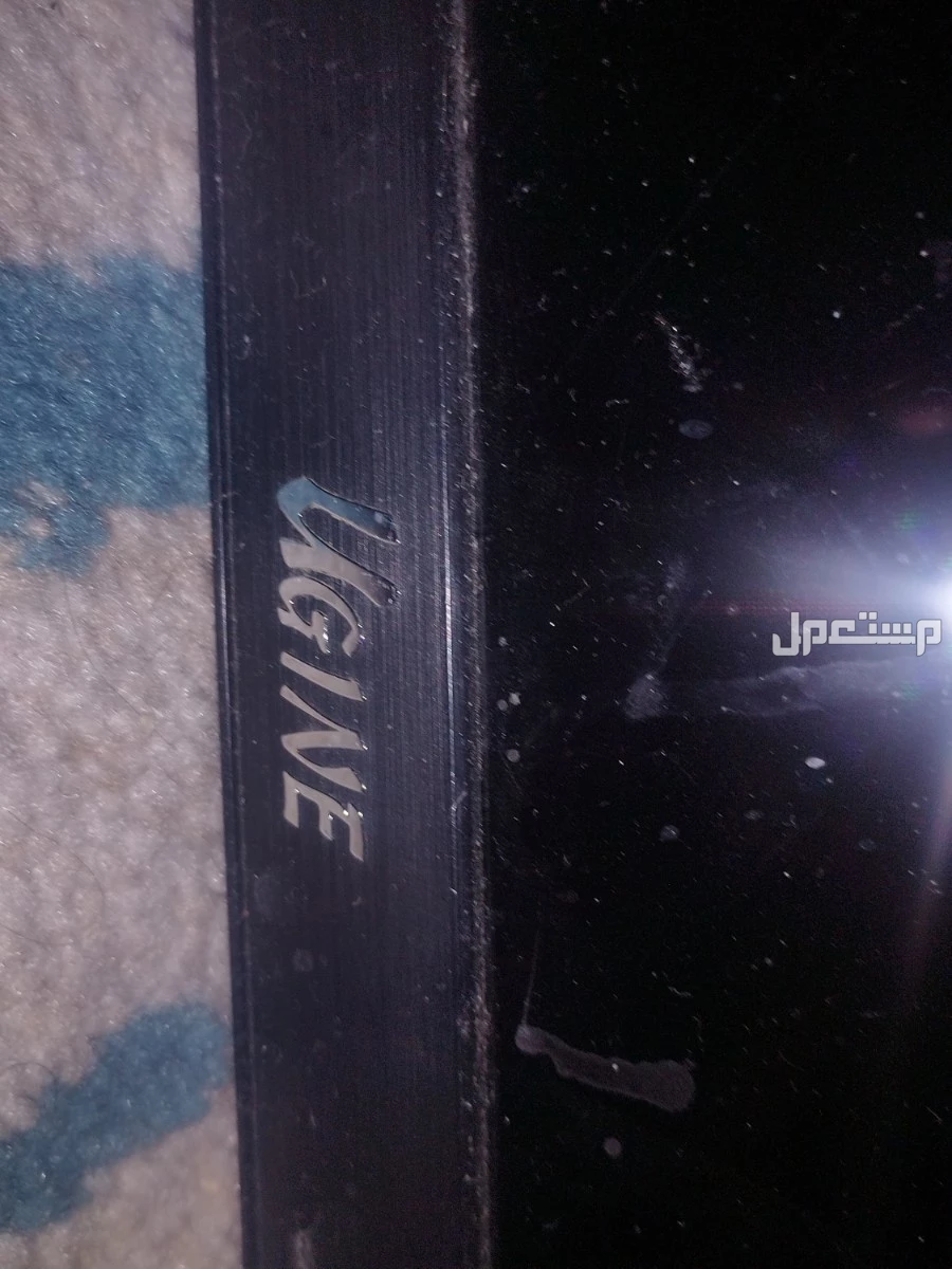 شاشة ugine للبيع في أبهــــا بسعر 300 ريال سعودي