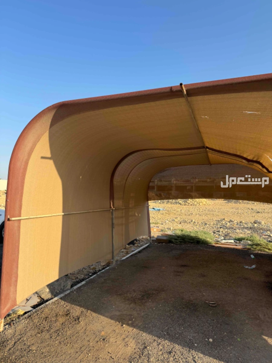 مظلة سيارة للبيع مستعملة 400﷼ قابل للتفاوض