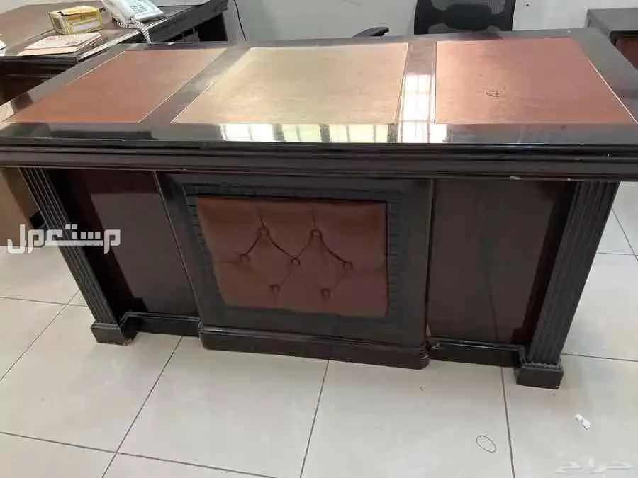 للبيع اثاث مكتبي بحي الفيحاء بسعر  600 ريال