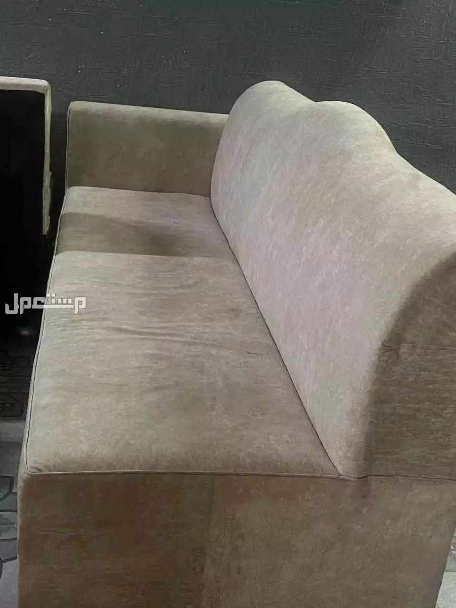للبيع كنب 14 متر - لون بيج بحالة ممتازة