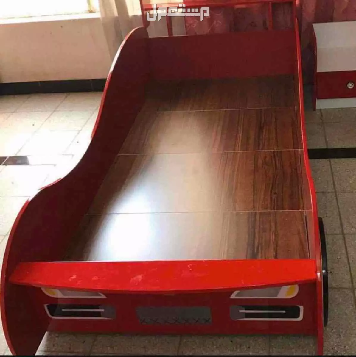 سرير اطفال شكل سيارة ( جديد ) new bed car shaped