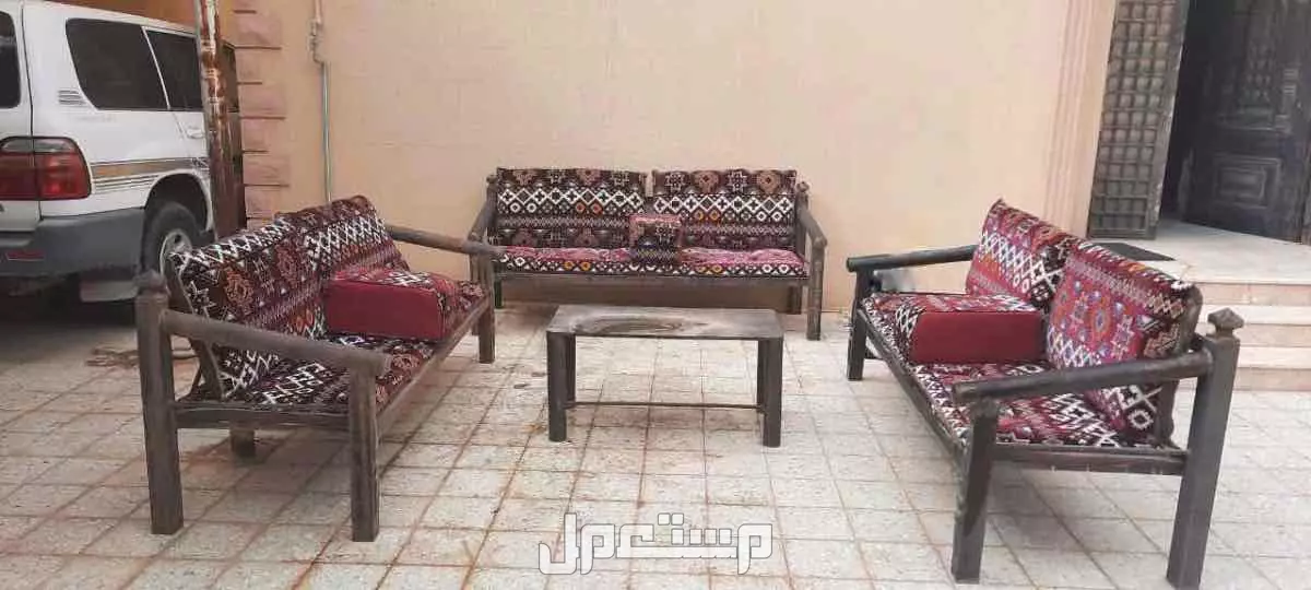 أثاث خارجي شعبي في عنيزة بسعر 700 ريال سعودي