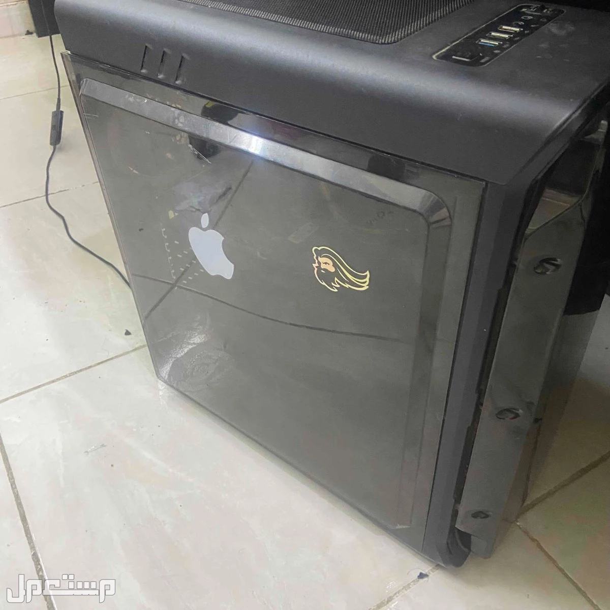 للبيع pc قيمنق بحاله نظيفه بمواصفات ممتازه مع شاشة