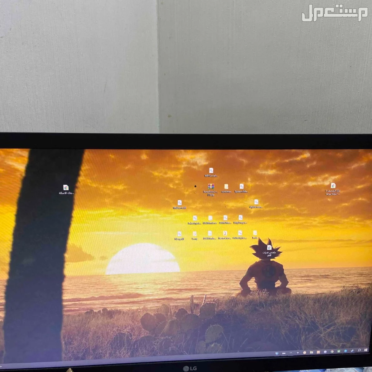 للبيع pc قيمنق بحاله نظيفه بمواصفات ممتازه مع شاشة