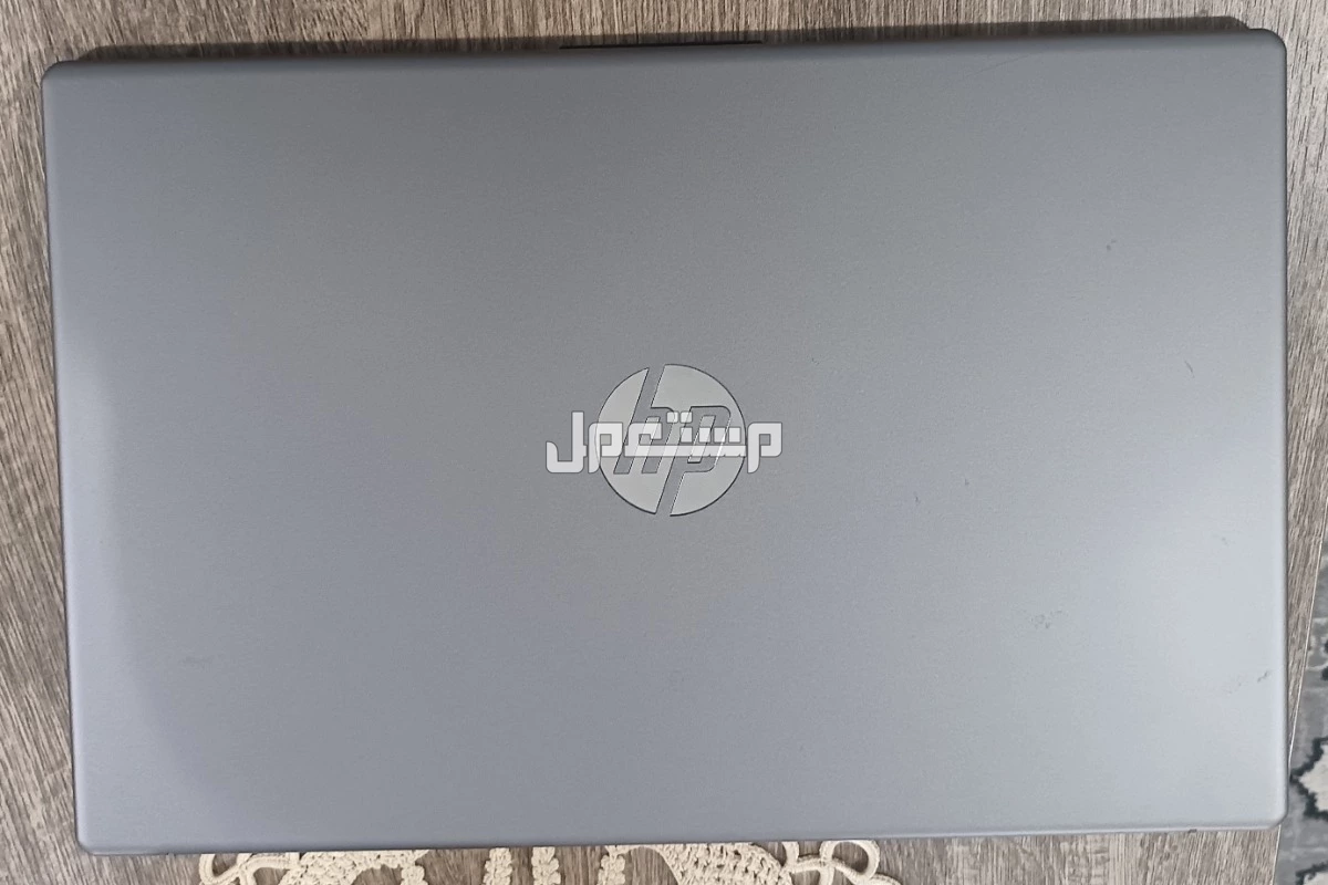 لابتوب hp استخدام اسبوعين فقط جديد مع شاحن وشنطه وقاعده مع الابتوب بسعر 1000 قابل للتفاوض