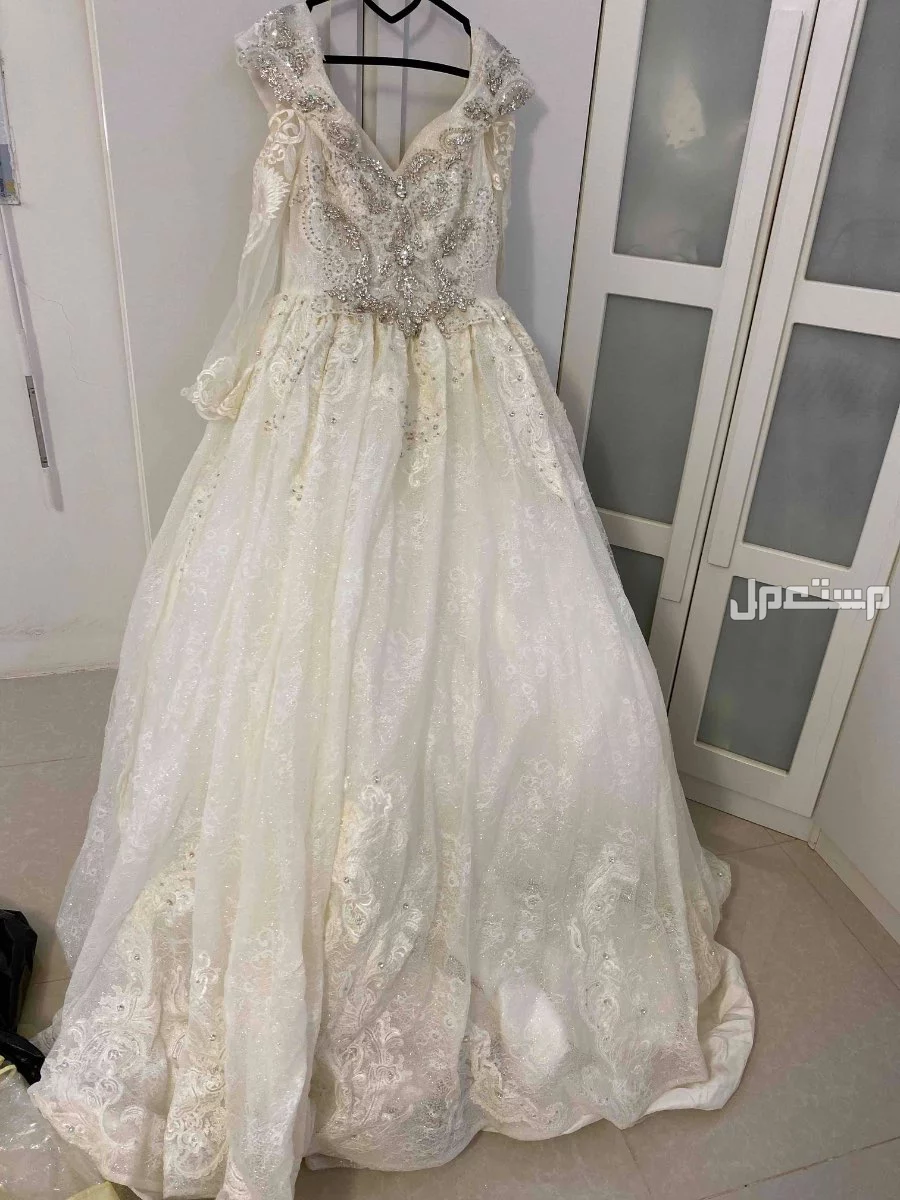 فستان زفاف من بوتيك RN بسعر 3000