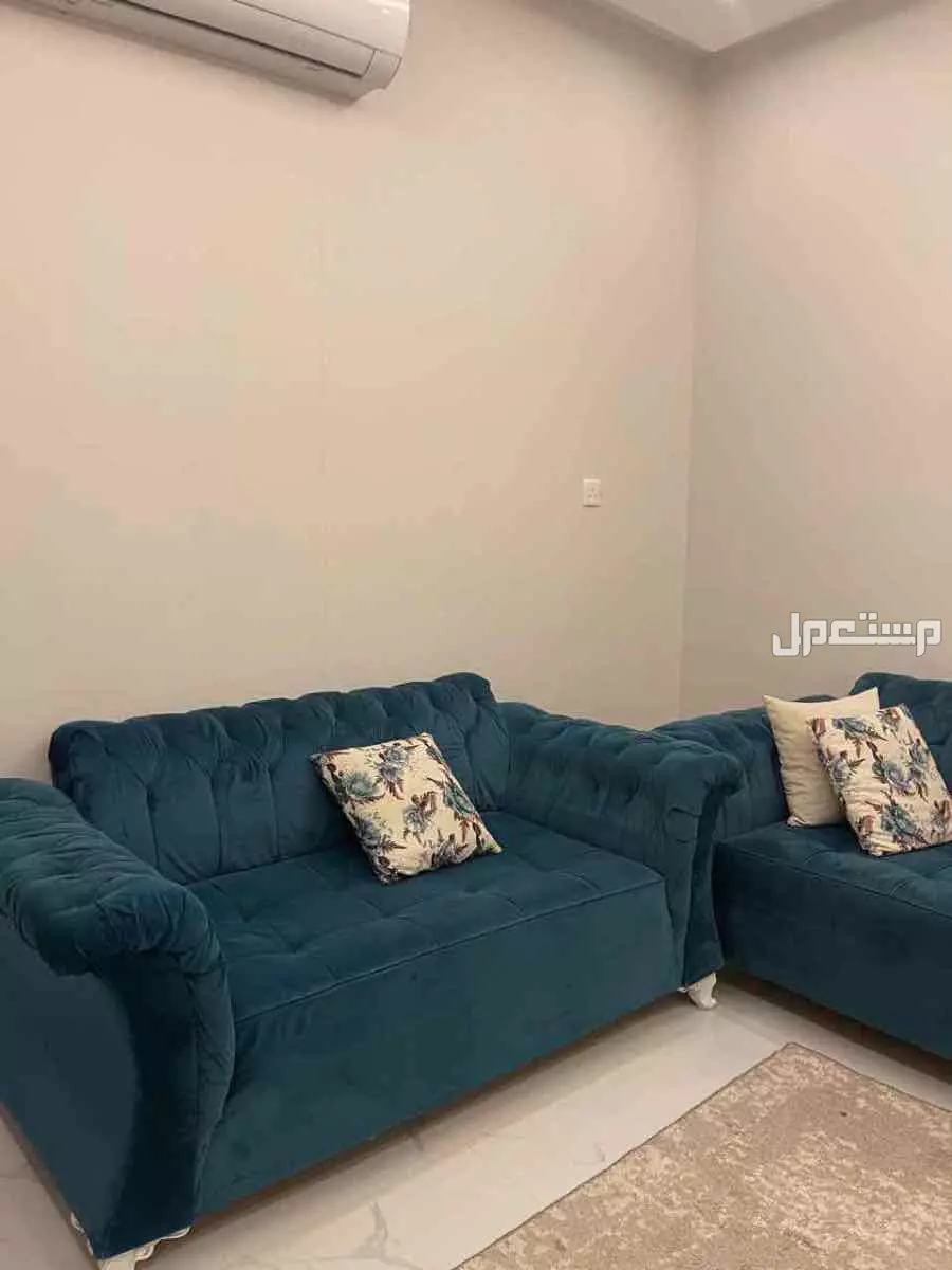 كنب للبيع  في الخبر بسعر 300 ريال سعودي