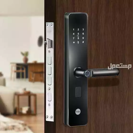 القفل الذكي للابواب الخشبيه في الرياض