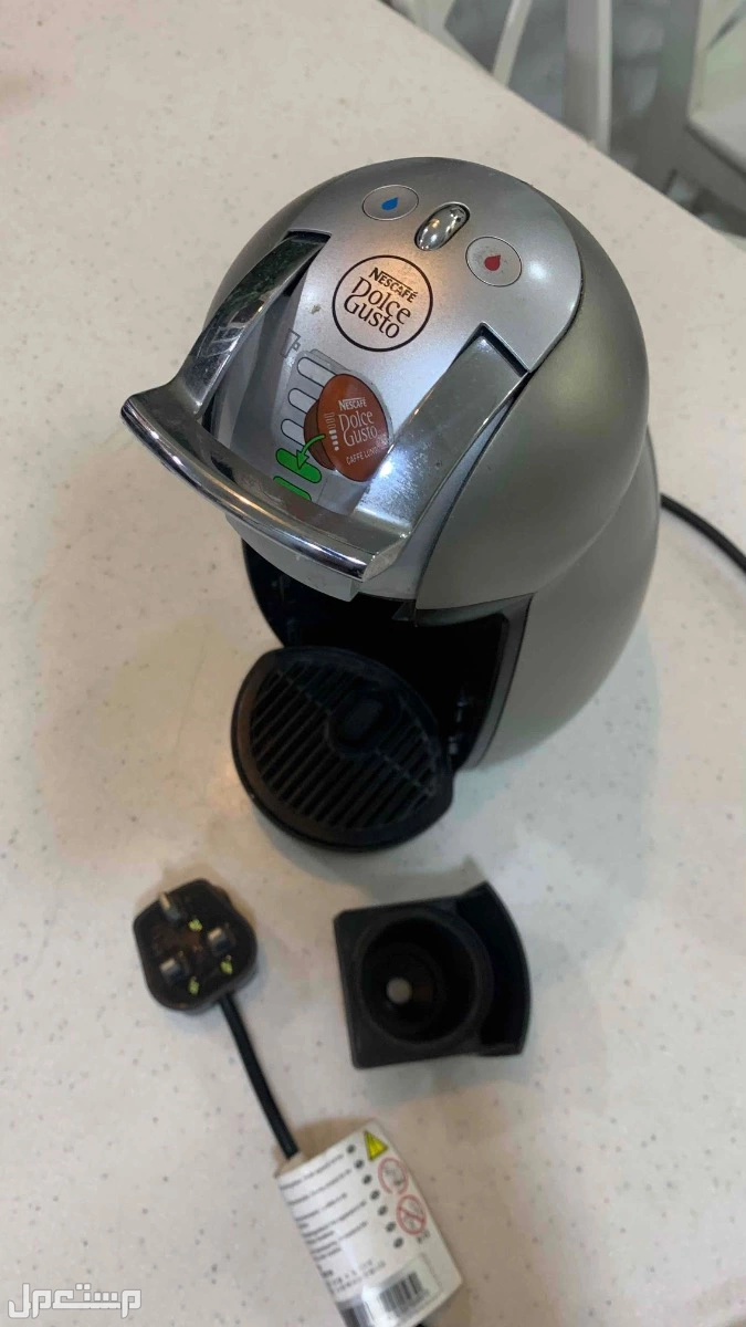 للبيع مكينة قهوة Dolce Gusto لكبسولات القهوة الخاصه بها السعر على السوم في الدمام بسعر 150 ريال سعودي