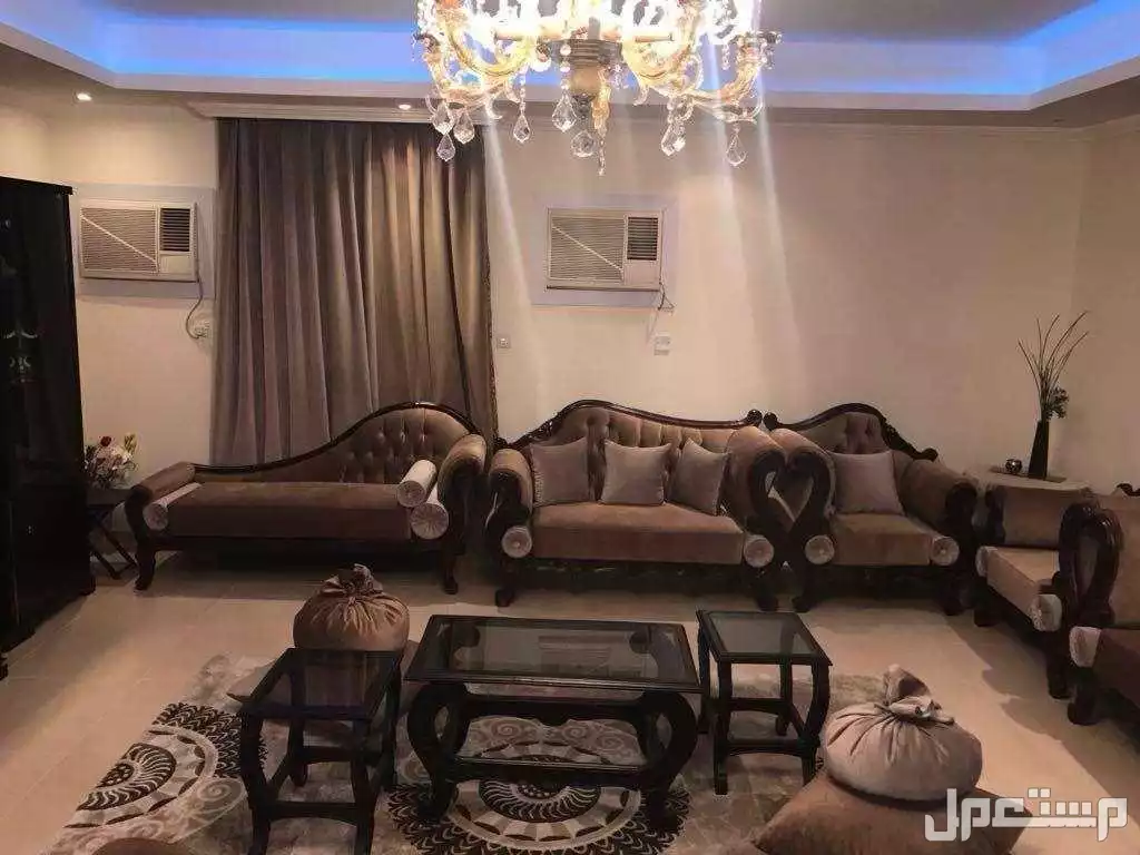 خمس قطع كنب في ينبع البحر بسعر 600 ريال سعودي