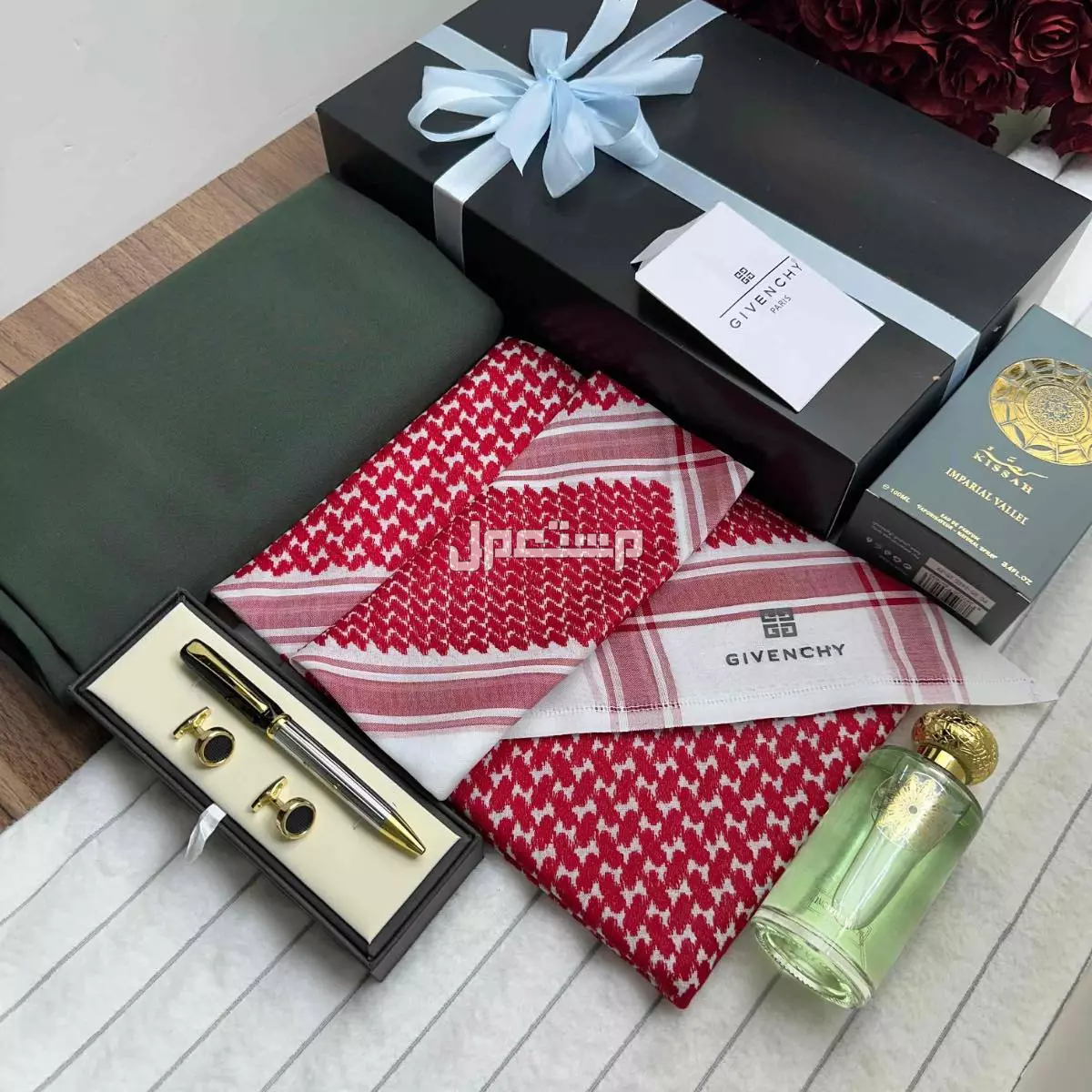 بكس رجالي جفنشي صيفي قماش وشماغ مع قلم وكبك وعطر