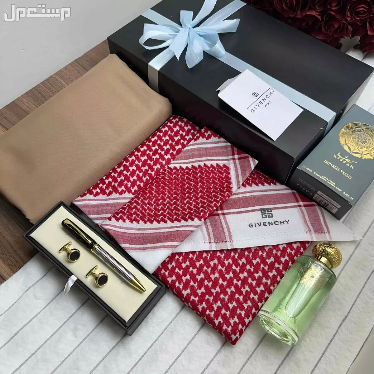 بكس رجالي جفنشي صيفي قماش وشماغ مع قلم وكبك وعطر