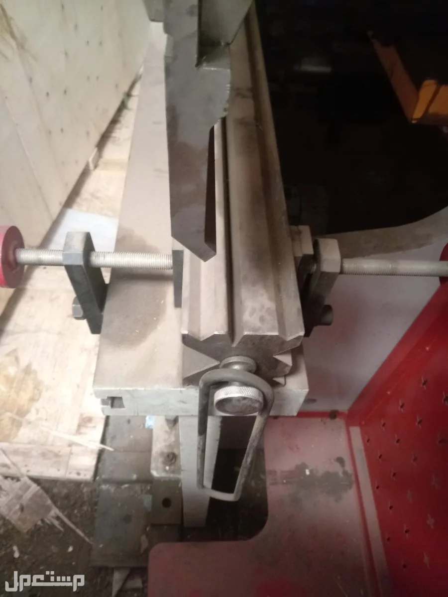 مكينة Hydraulic Press Brake 1250 KN طعاجة ثناية هيدروليك NC جديدة 2024 استخدام خفيف