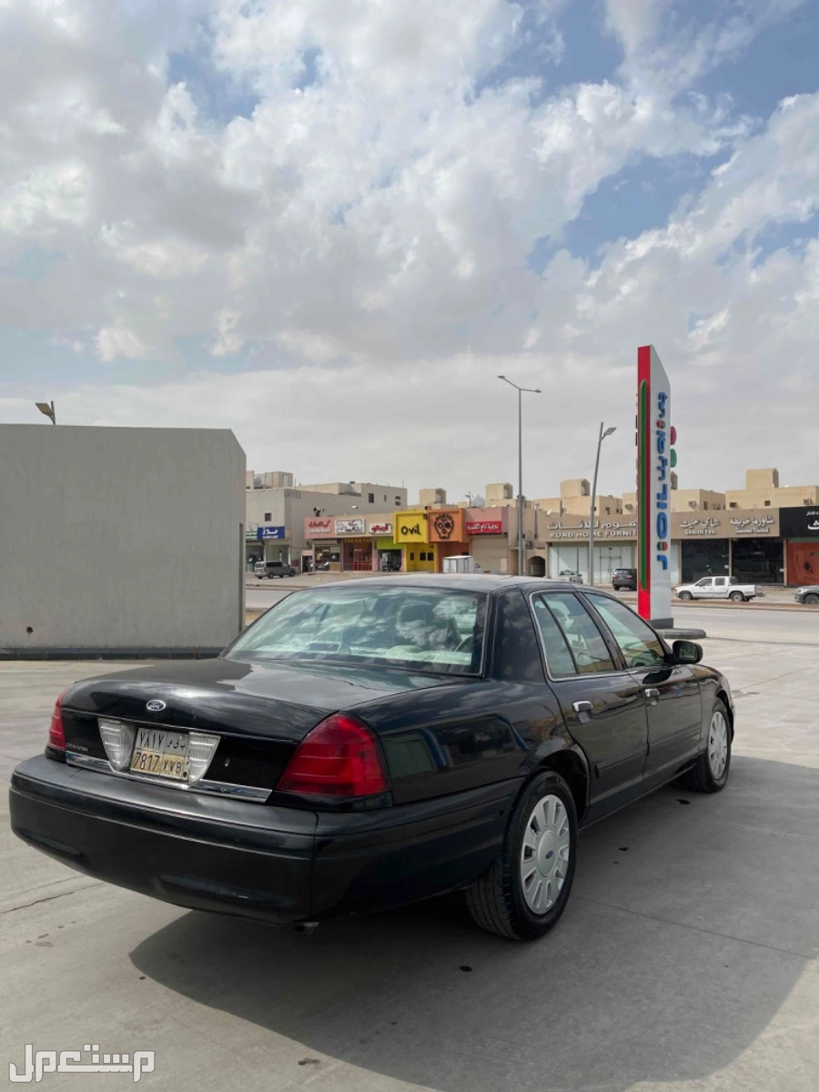للبيع فورد كراون فكتوريا 2012 ممشئ 121 الف للبيع ع السوم