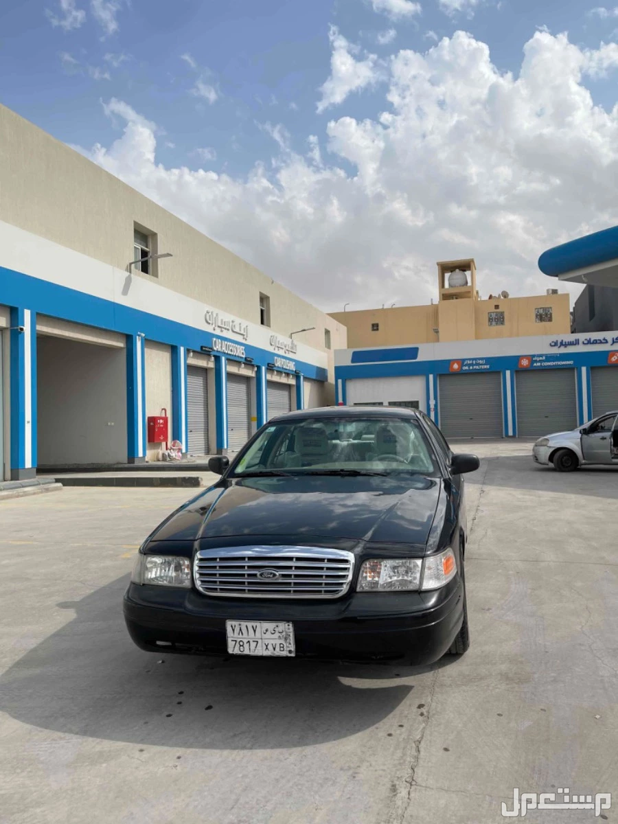 للبيع فورد كراون فكتوريا 2012 ممشئ 121 الف للبيع ع السوم
