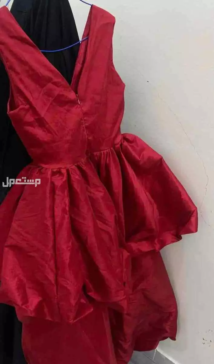 فساتين مستعمله كم ساعه بس جديده ع الذمه للتواصل خاص