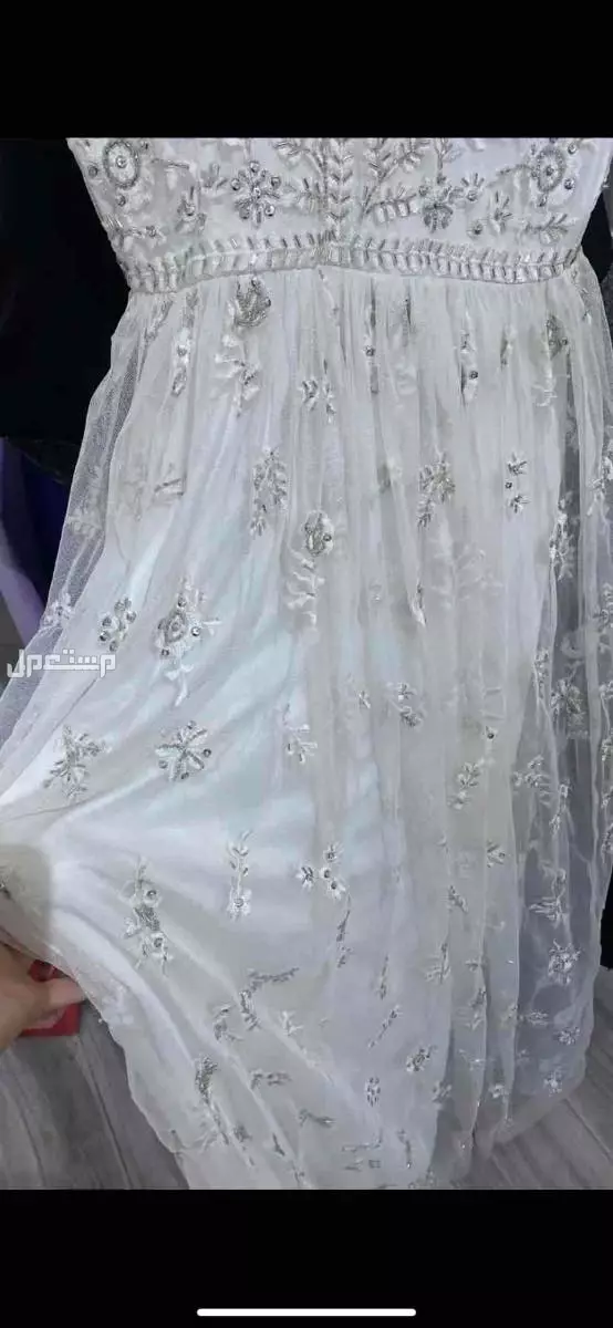 فساتين مستعمله كم ساعه بس جديده ع الذمه للتواصل خاص
