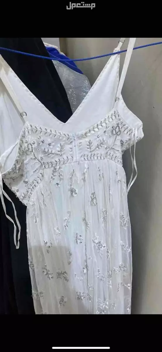 فساتين مستعمله كم ساعه بس جديده ع الذمه للتواصل خاص