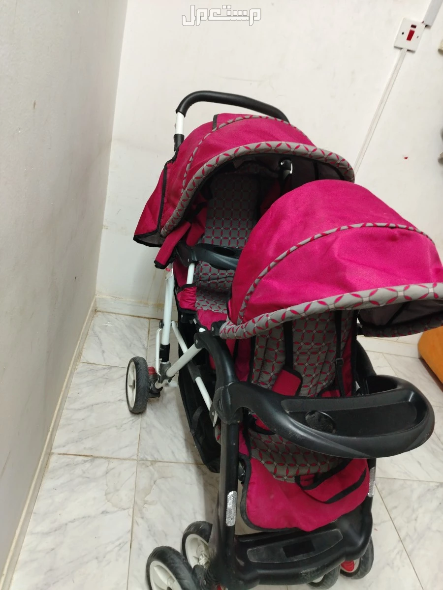 سياره اطفال توأم في الرياض مجاناً للمحتاج