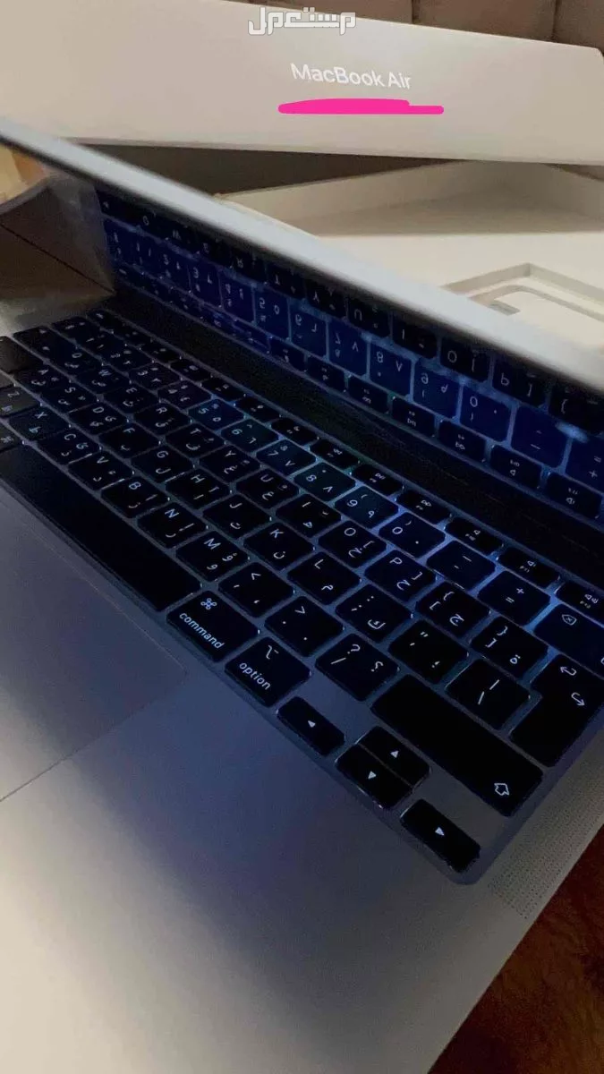 لاب توب ماركة ابل يعمل مع ايفون/ايباد