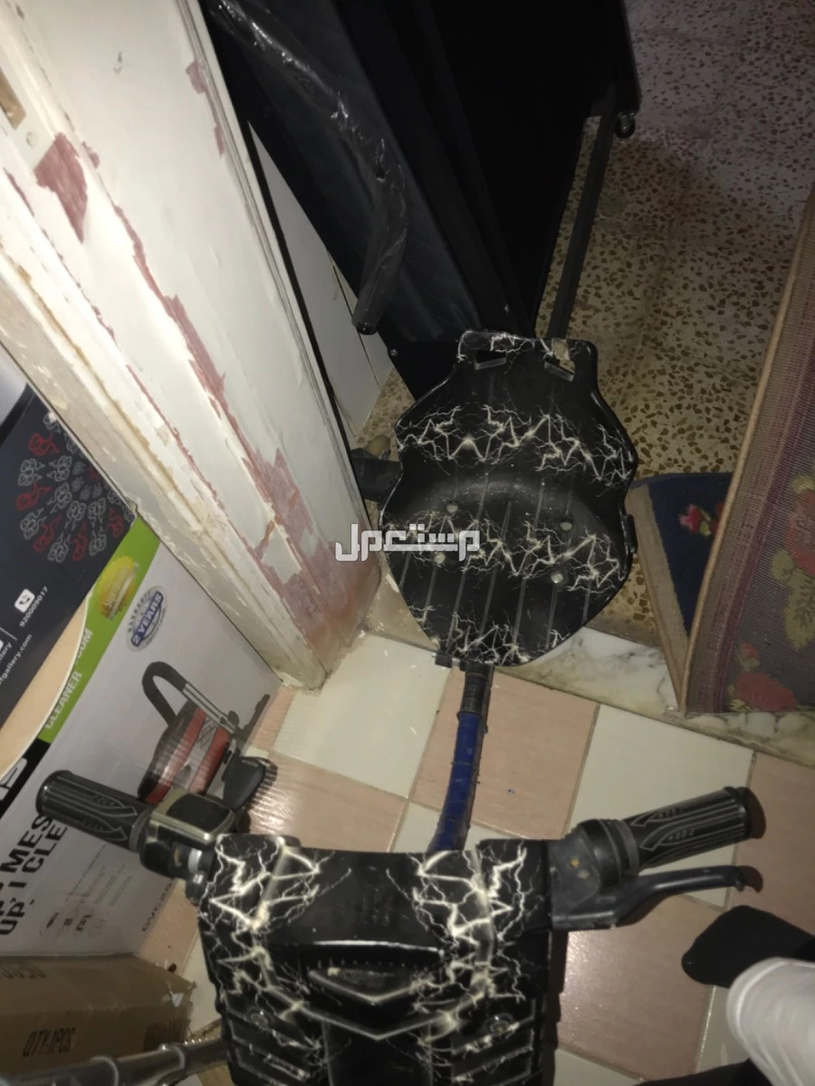 شارع النخيل:حي الضمد للبيع سكوتر كفرات جديده وبس بطارية تغيرها