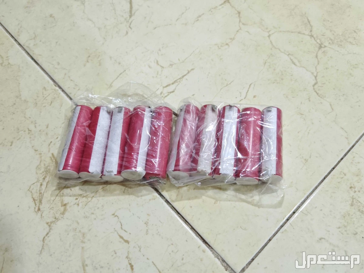 للبيع بطاريات ليثيوم 3.7V  2500Mah