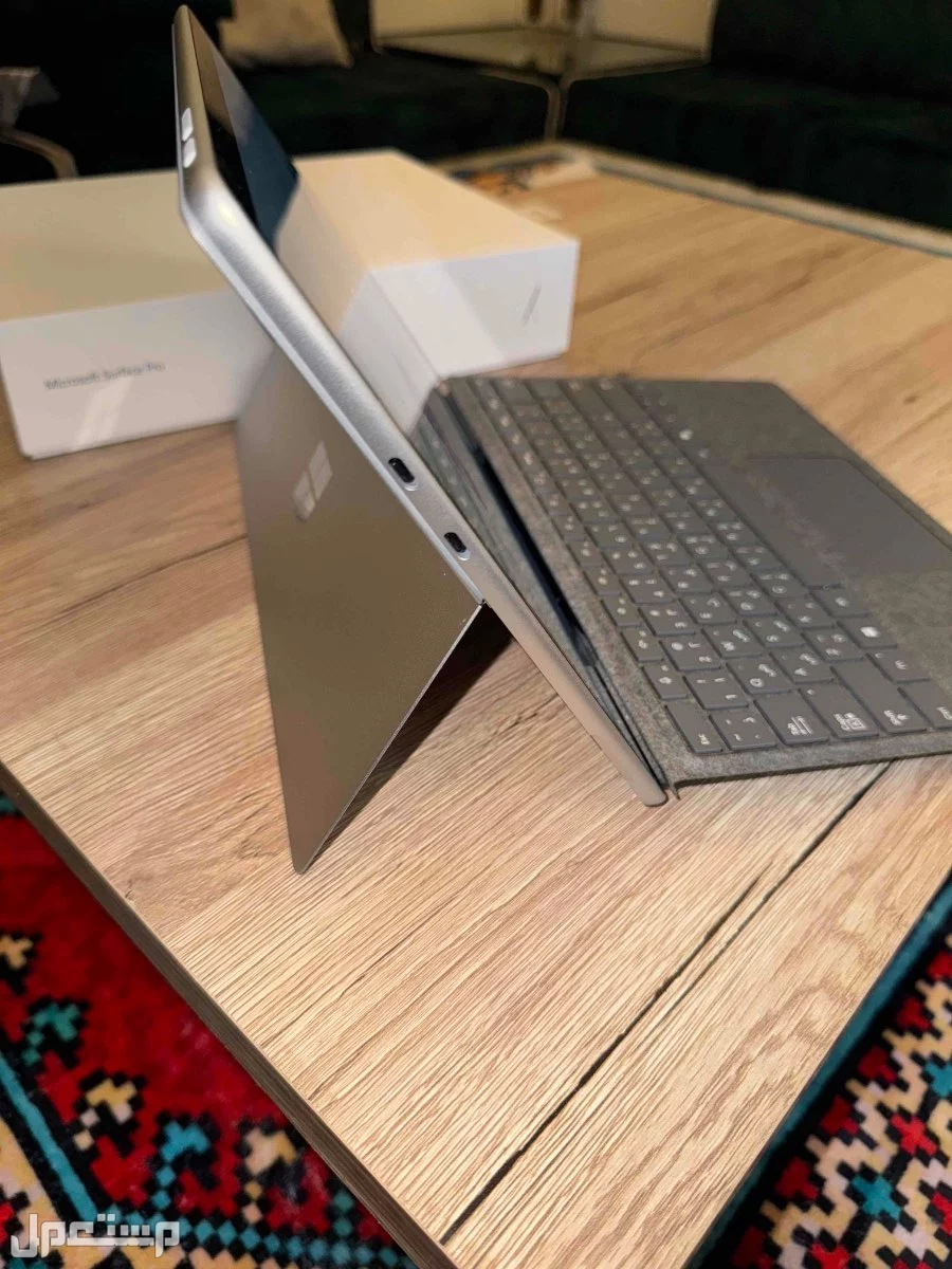 مايكروسوفت سورفيس Pro 256giga للبيع اخو الجديد