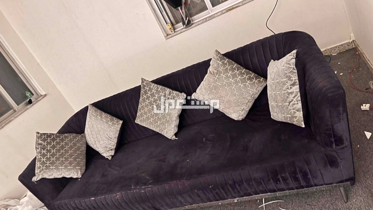 كنب للبيع حلو وجميل شكله وتراه مفصله ويعطي شكل حلو لبيتك وجميل سبب البيع لاني شريت كنب ثاني