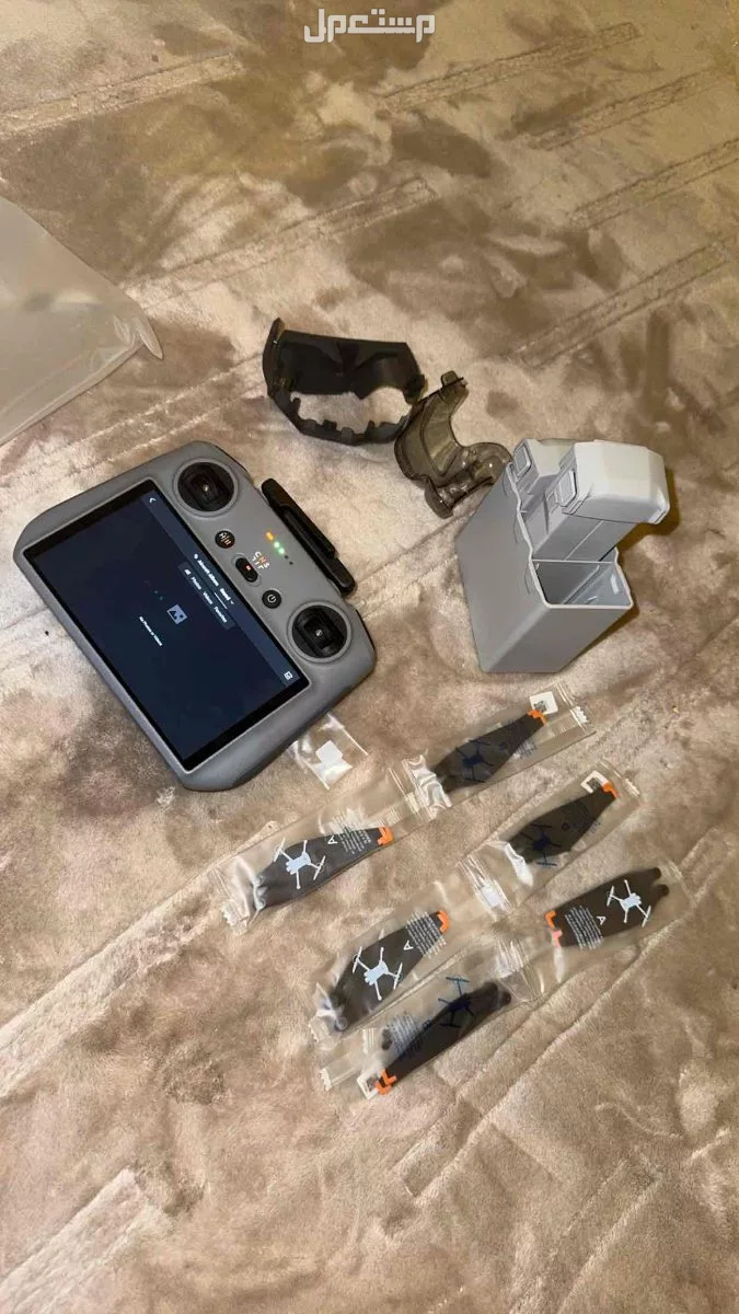 جهاز تحكم وقطع غيار درون dji mini4 للبيع في الرياض بسعر 1500 ريال سعودي