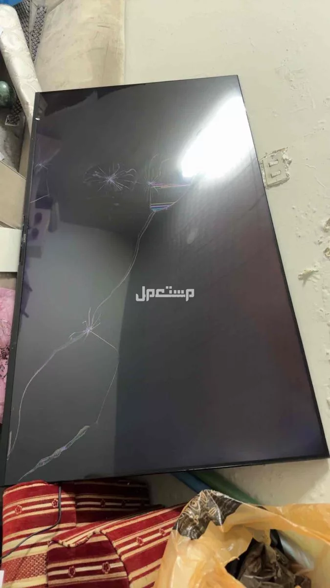 تلفزيون اثنين السعر 400 واحد مكسور الثاني شغال