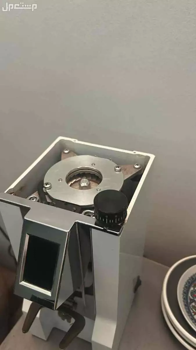 مطحنة قهوة يوريكا ميقنون XL نظيف جداً
