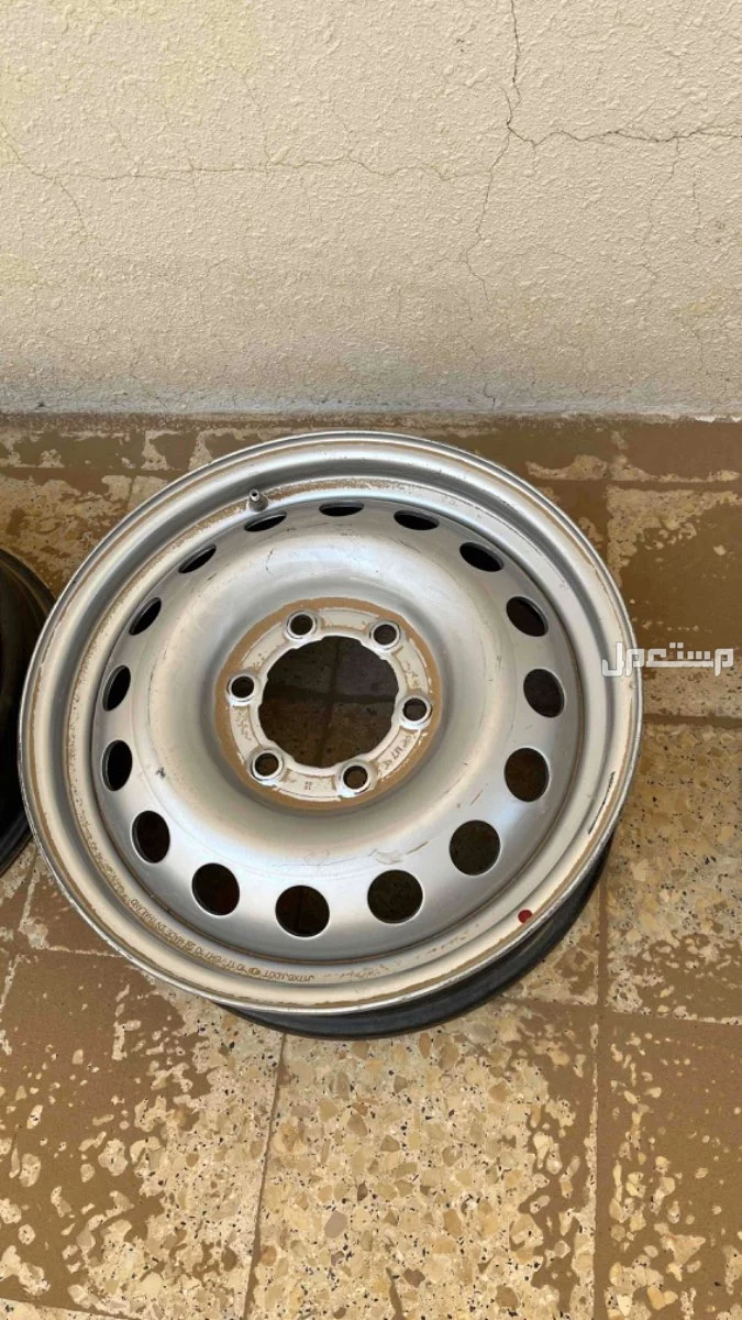 للبيع جنوط هلل مقاس 17 على السوم