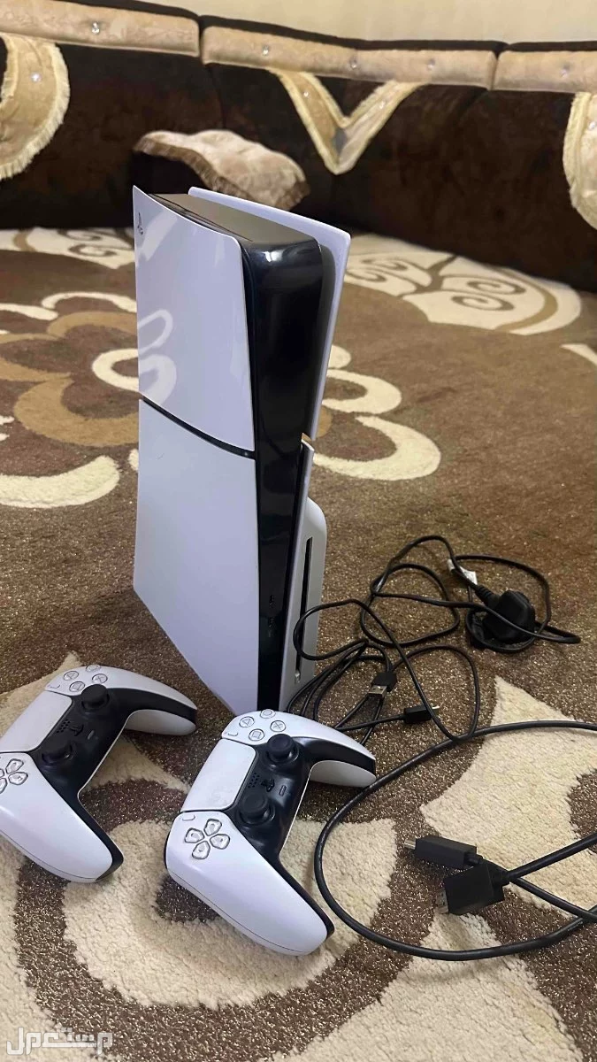 سوني فايف سليم نظيف  في المدينة المنورة بسعر ألفين ريال سعودي