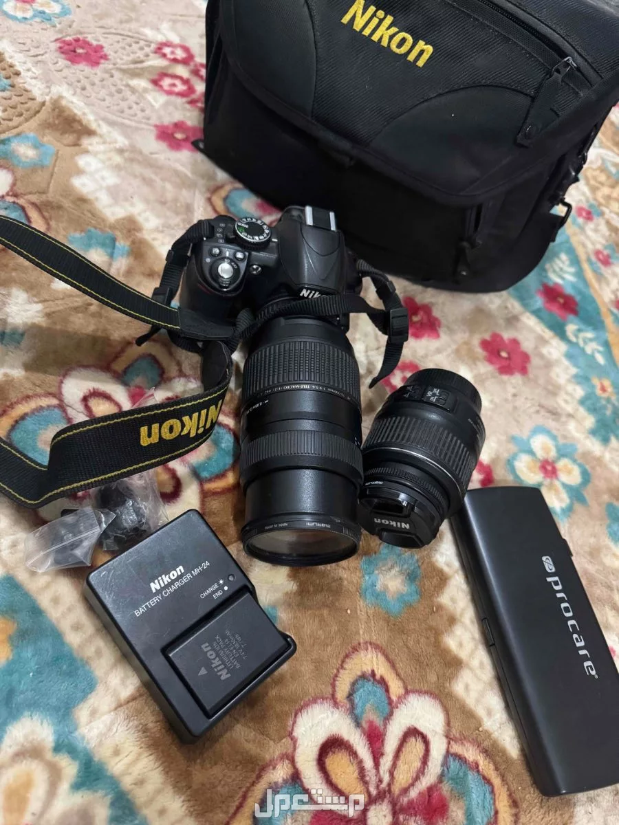 كامره نيكون D3100  بسعر 4500 ريال سعودي