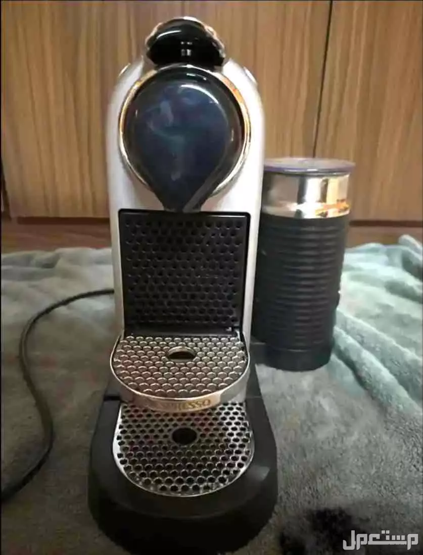 آلة قهوة نسبريسو للبيع ب 600 ريال