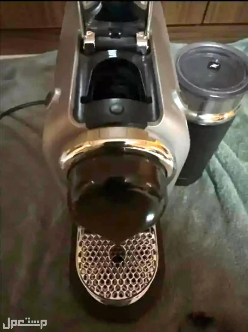 آلة قهوة نسبريسو للبيع ب 600 ريال