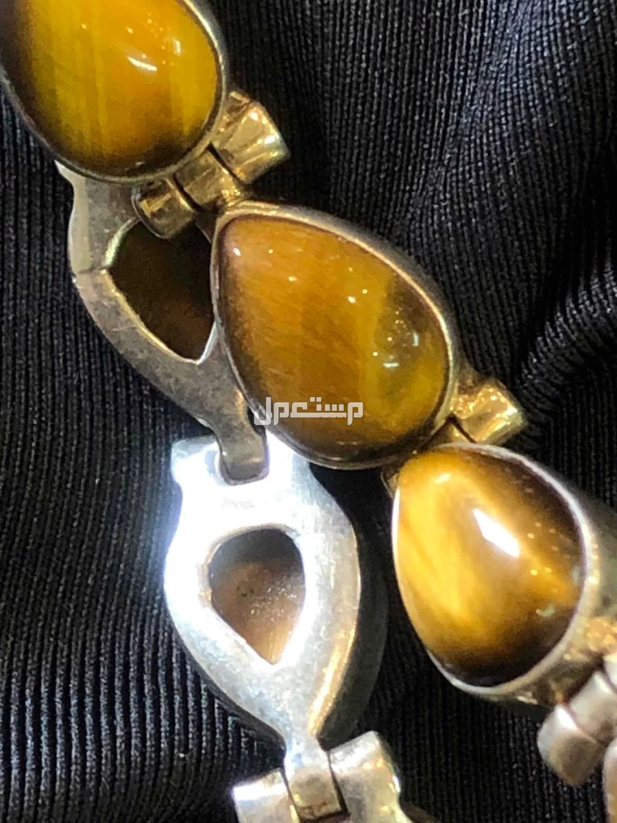 اسوارة سوار فضة مختومة مرصعة بحجر عقيق عين النمر