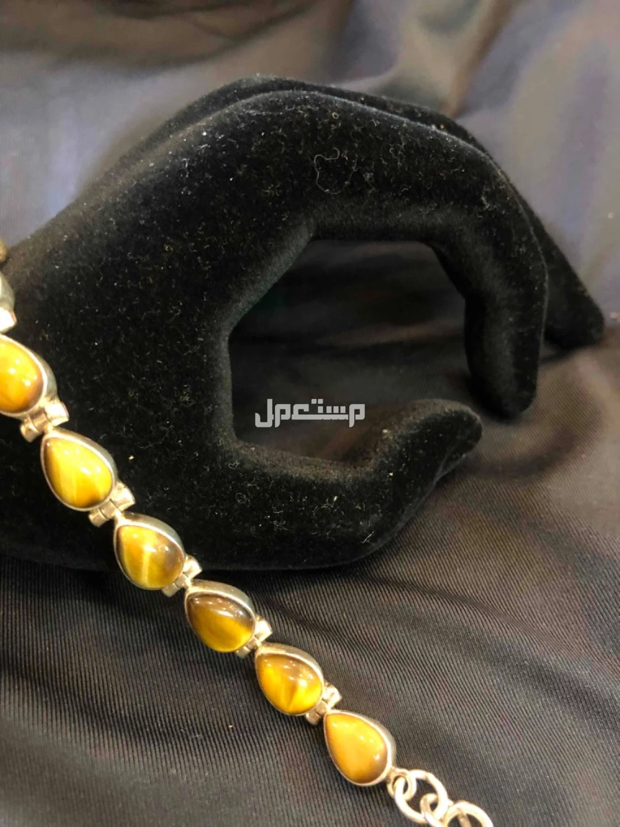 اسوارة سوار فضة مختومة مرصعة بحجر عقيق عين النمر