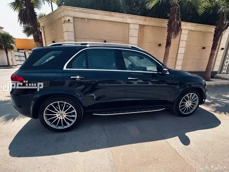 استقبال وفود وشخصيات VIP في الرياض بسعر ألف ريال سعودي