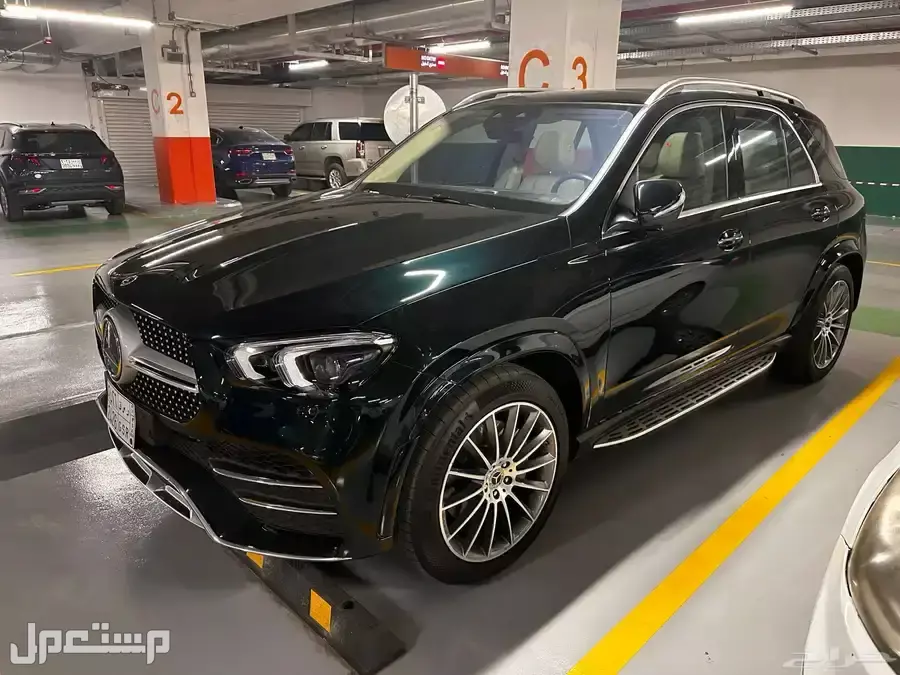 استقبال وفود وشخصيات VIP في الرياض بسعر ألف ريال سعودي