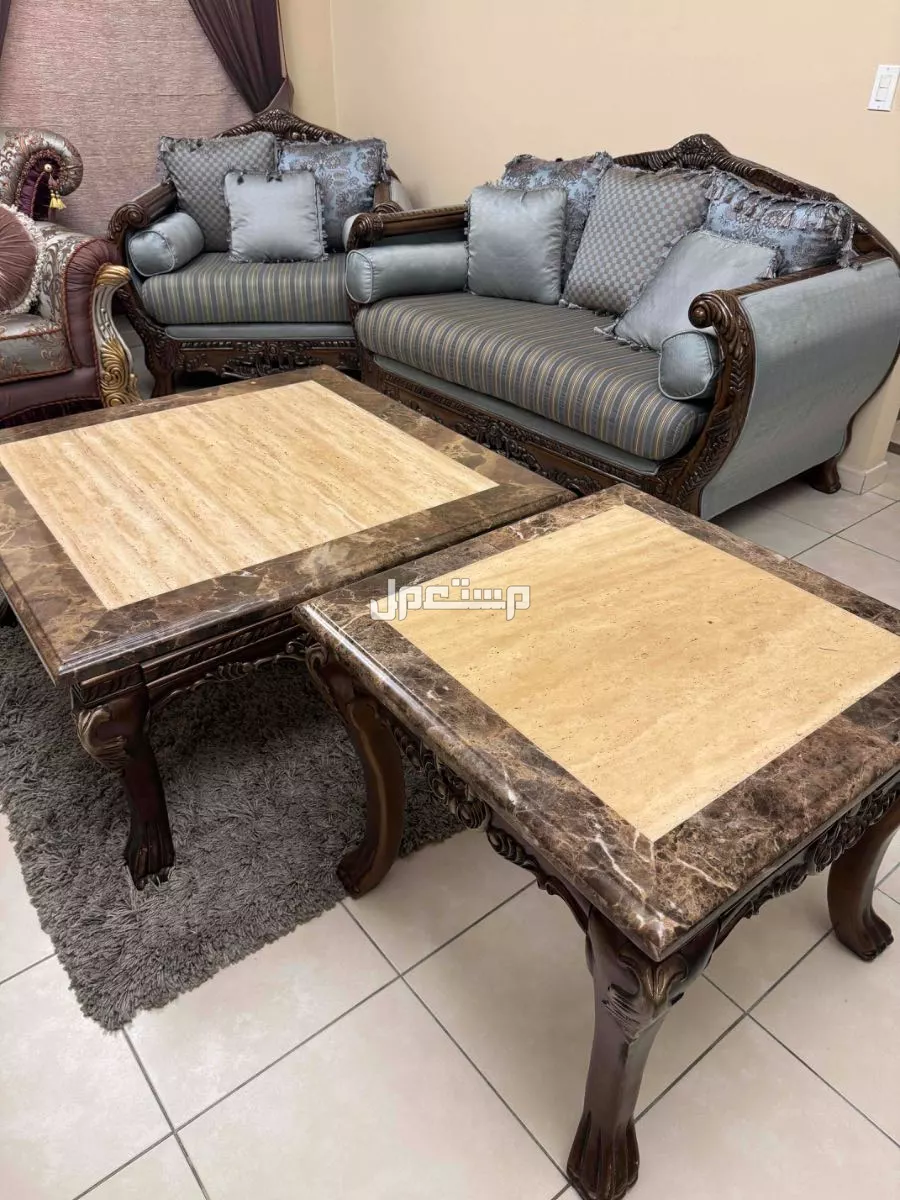 طاولات خدمه رخامية في الخبر بسعر ألف ريال سعودي