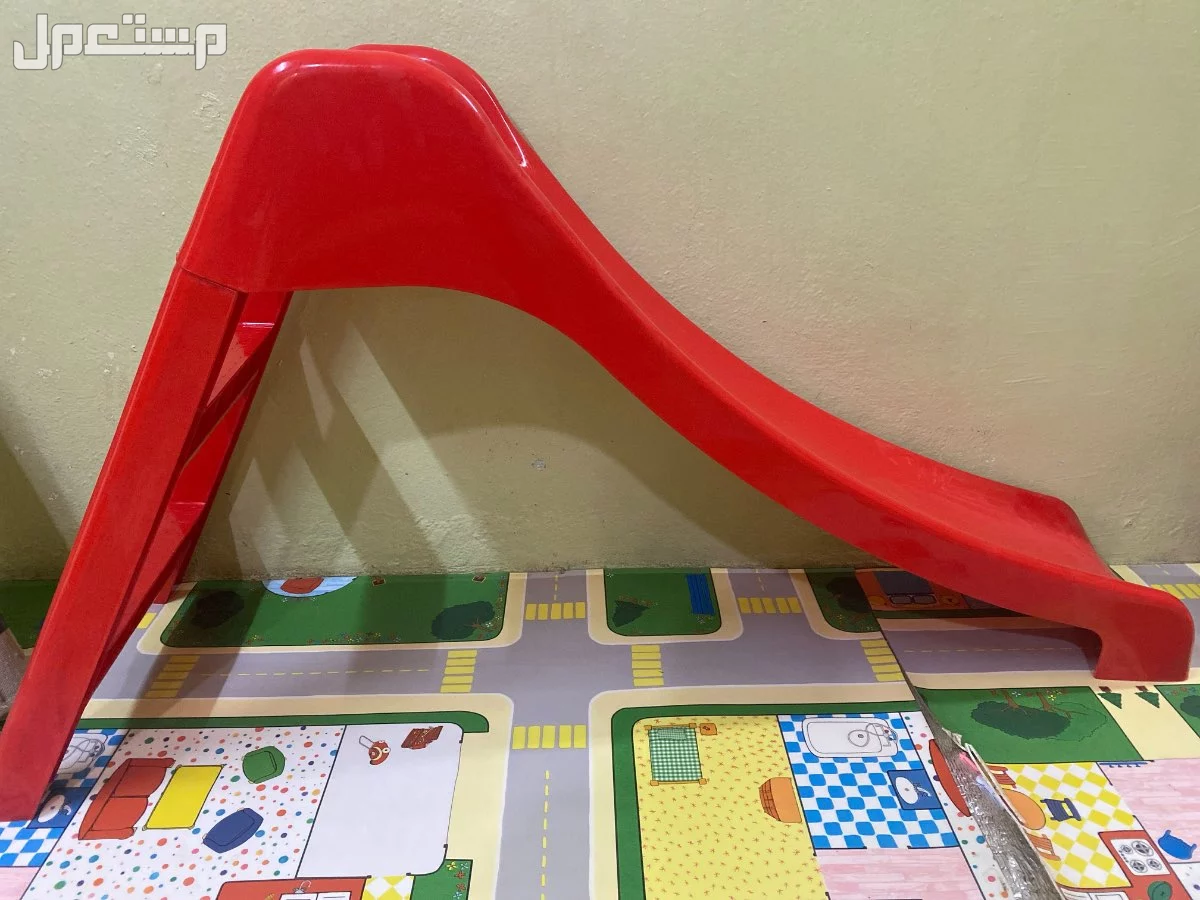 للبيع زحليقة اطفال من عمر سنتين حتى 6 سنوات