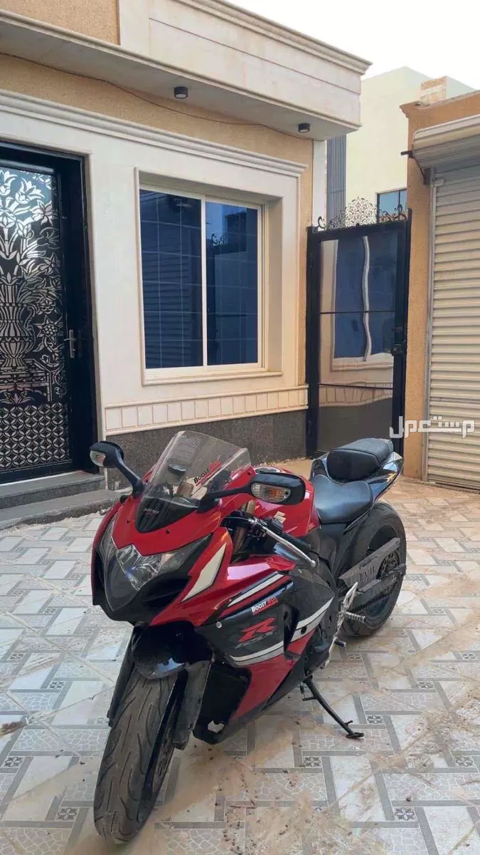دباب سوزوكي الممشى 43000وقابل لزياده المكينه و قير شرط الفيابر كوبي ون استعامل يومين مانختلف مع الصامل.